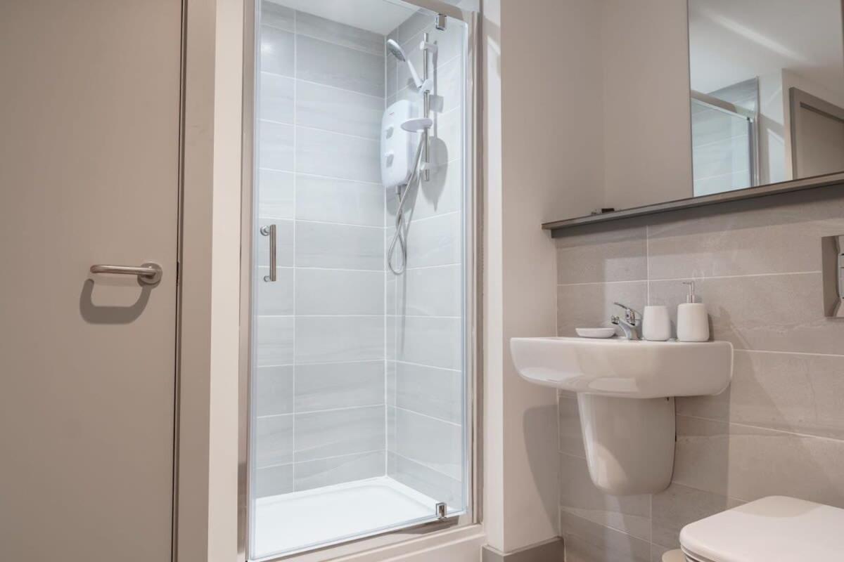 Contemporary 1 Bed Apartment In Liverpool Centre מראה חיצוני תמונה